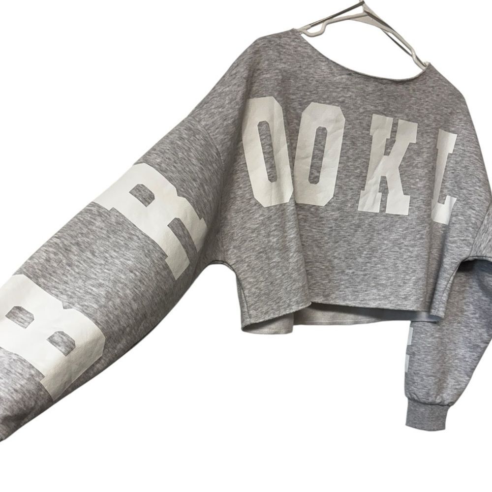 Primark Gray 'New York City Brooklyn' Cropped Sweatshirt - Picture 4 of 7